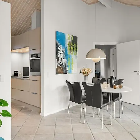 Talula - 350m From The Sea By Interhome *
